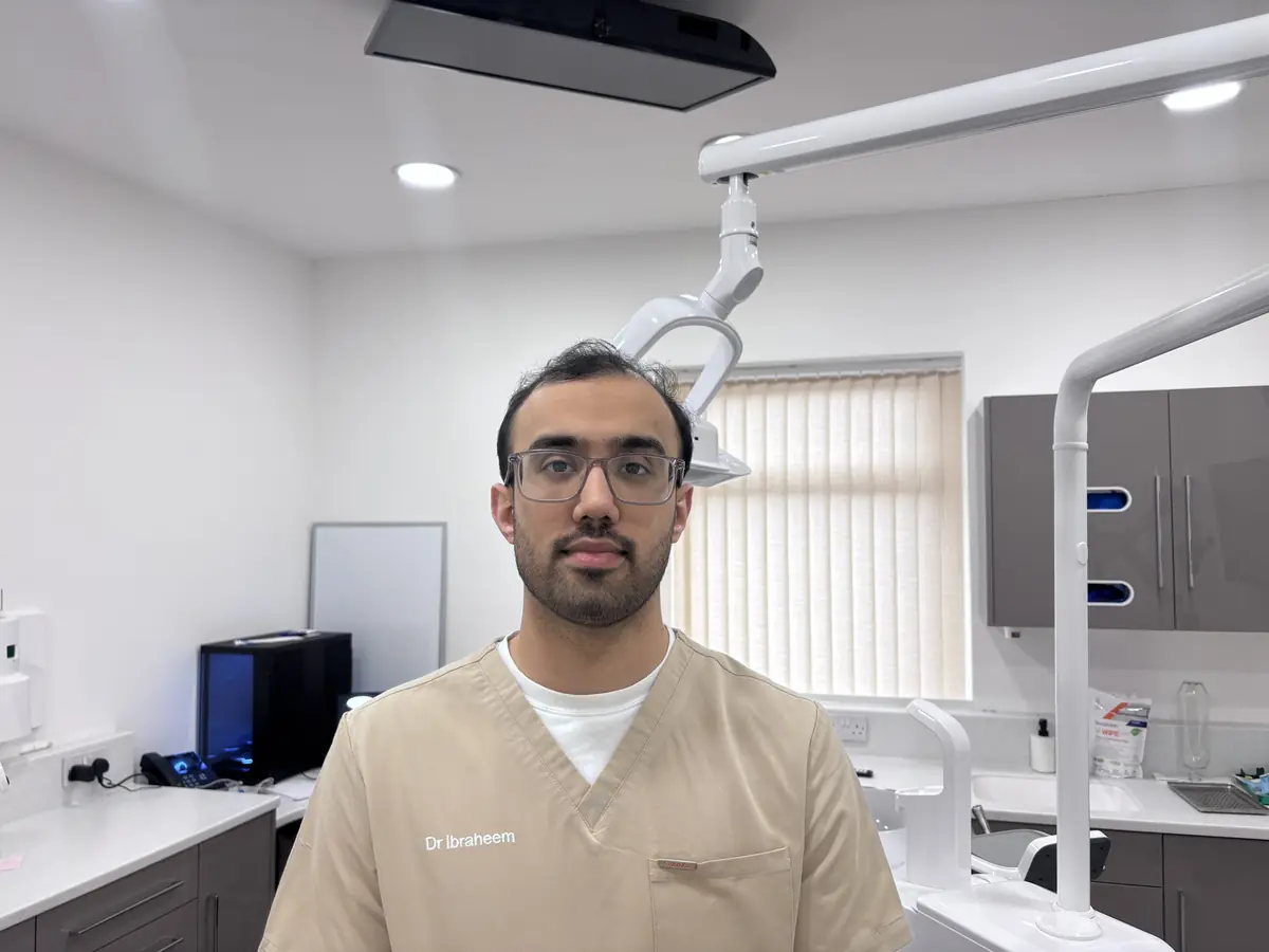 Dr Ibraheem Ijaz in the surgery